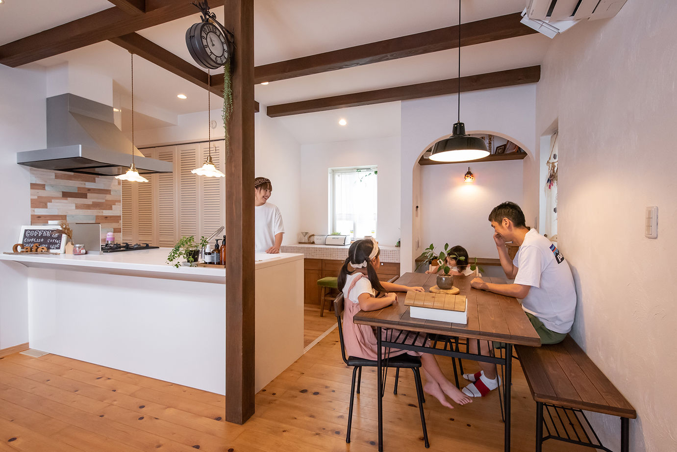 木のすまい工房 【2000万円台｜33坪｜吹き抜け｜和モダン】和と洋の調和。自然素材で建てるカフェ風の住まい＜間取り図有＞の建築実例画像10