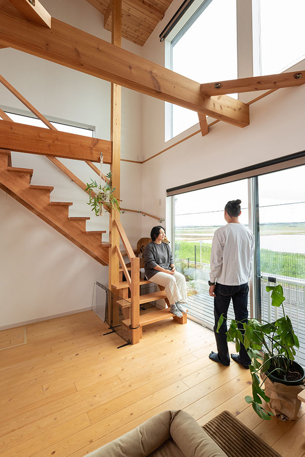木のすまい工房 【2000万円台｜約30坪｜ビルトインガレージ】吹き抜けが心地よい、ペットと暮らすカフェ風の家＜間取図有＞の建築実例画像9