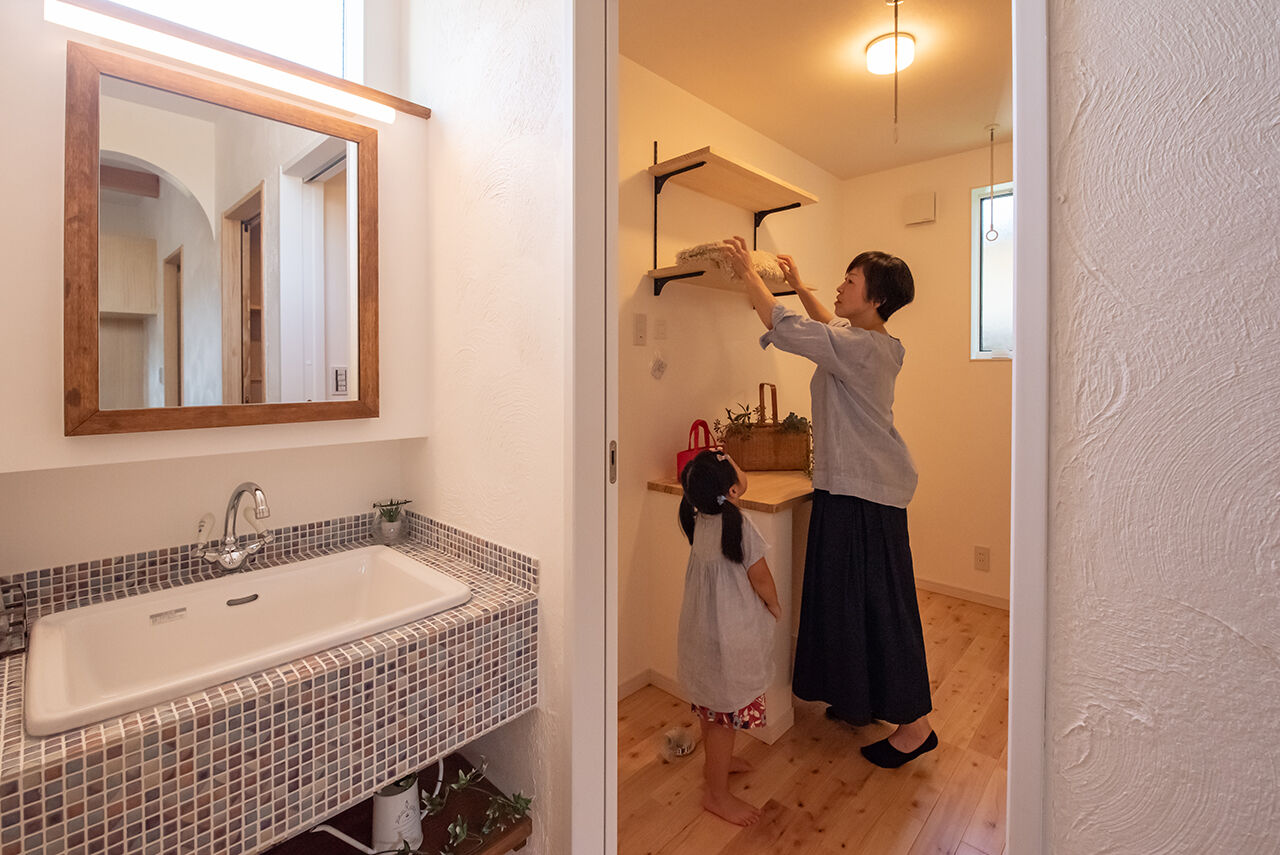 木のすまい工房 【2000万円台／2階リビング／間取図】溢れる光と開放感が嬉しい！敷地面積30.6坪に自然素材が心地いい家をの建築実例画像8