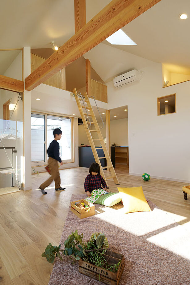 木のすまい工房 【2000万円台／狭小／ロフト／2階リビング／間取図】「22坪でも大丈夫!」。広さを感じ明るく開放的な木の家の建築実例画像2
