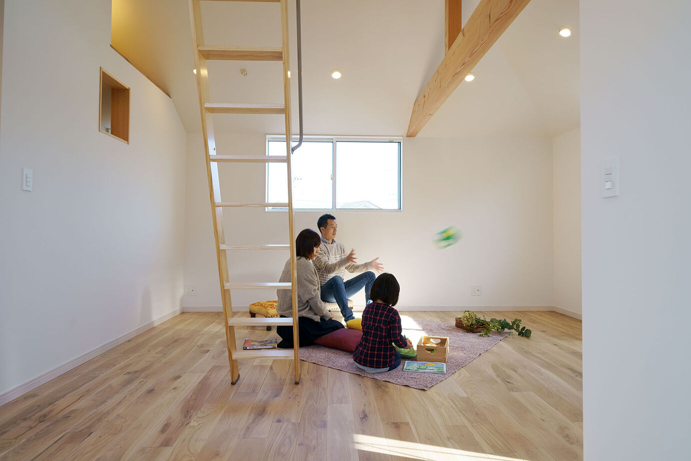 木のすまい工房 【2000万円台／狭小／ロフト／2階リビング／間取図】「22坪でも大丈夫!」。広さを感じ明るく開放的な木の家の建築実例画像9