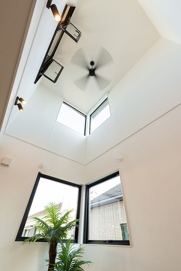 木のすまい工房 【5000万円台／ビルトインガレージ／インナーテラス／間取図】完全自由設計で叶えた3階建て二世帯住宅の建築実例画像10