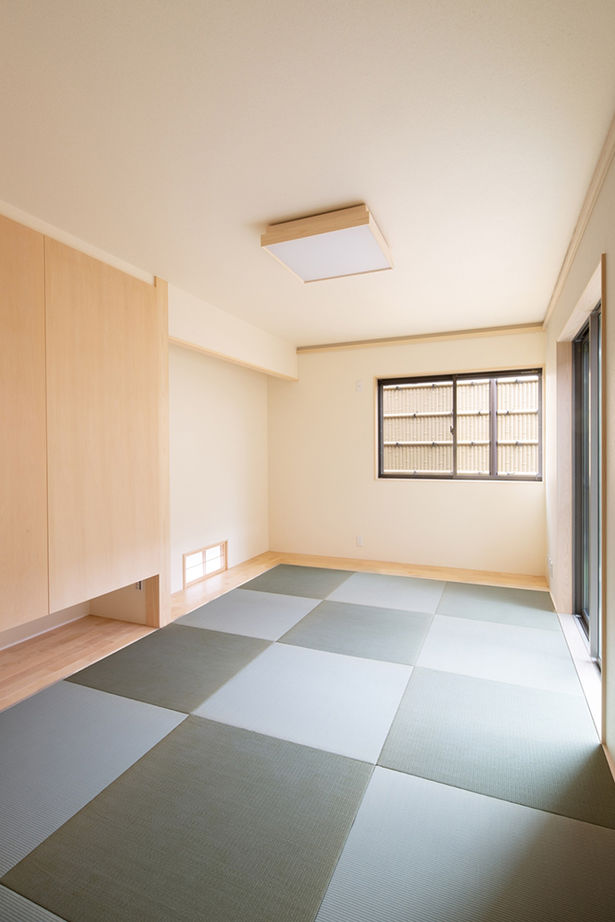 洛斗コーポレーション 【変形地/中庭/吹き抜け】敷地を生かした壮大なプラン。趣向を凝らした鉄骨階段や板張り天井が空間を彩るの建築実例画像9