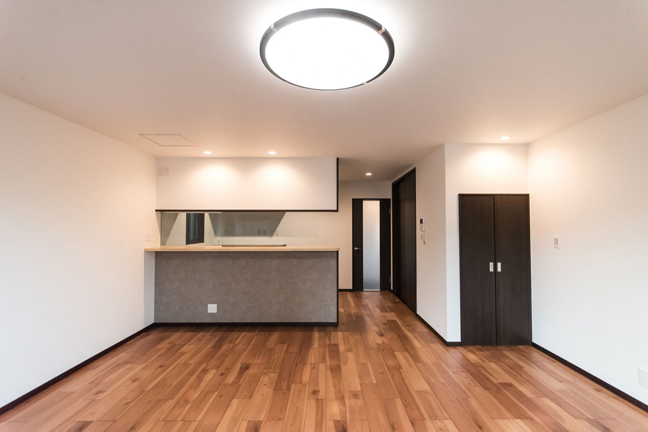 洛斗コーポレーション 【狭小地/3階建て/防音室】限られたスペースを活用し、音楽など趣味を楽しめるシックモダンな家づくりの建築実例画像4