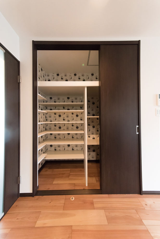 洛斗コーポレーション 【狭小地/3階建て/防音室】限られたスペースを活用し、音楽など趣味を楽しめるシックモダンな家づくりの建築実例画像5