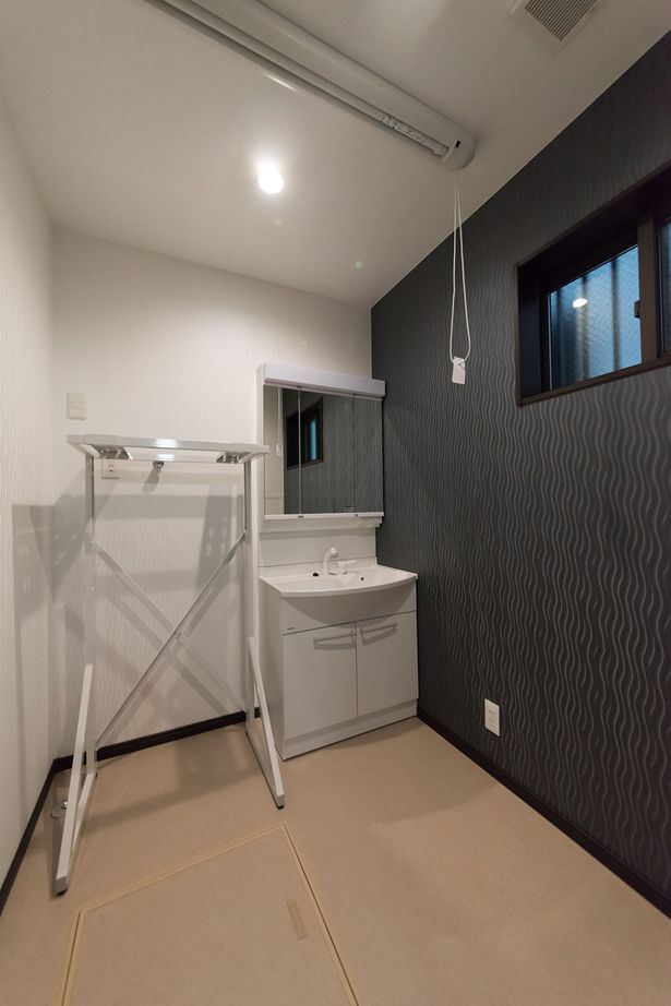 洛斗コーポレーション 【狭小地/3階建て/防音室】限られたスペースを活用し、音楽など趣味を楽しめるシックモダンな家づくりの建築実例画像6