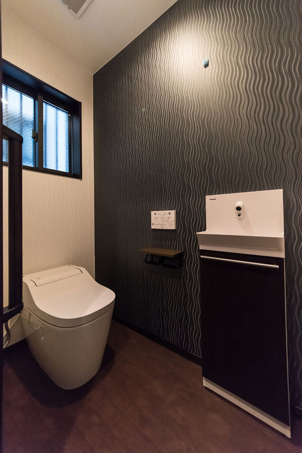 洛斗コーポレーション 【狭小地/3階建て/防音室】限られたスペースを活用し、音楽など趣味を楽しめるシックモダンな家づくりの建築実例画像7