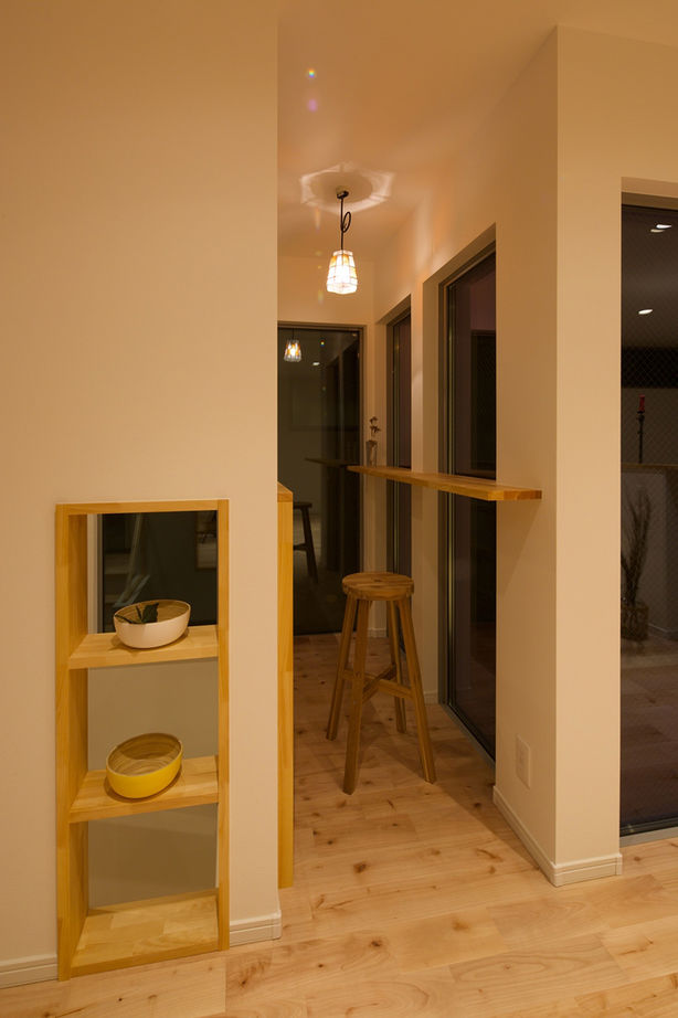 洛斗コーポレーション 【中庭/2階リビング/自然素材/子育て動線】北向き敷地でも光たっぷり。LDKに続く子ども部屋もポイントの建築実例画像7