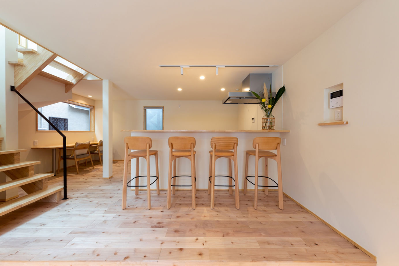 洛斗コーポレーション 【1000万円台/自然素材/ロフト】小さな2階建てに、間取りの工夫がいっぱい。「秘密基地」や趣味室も叶えたの建築実例画像3