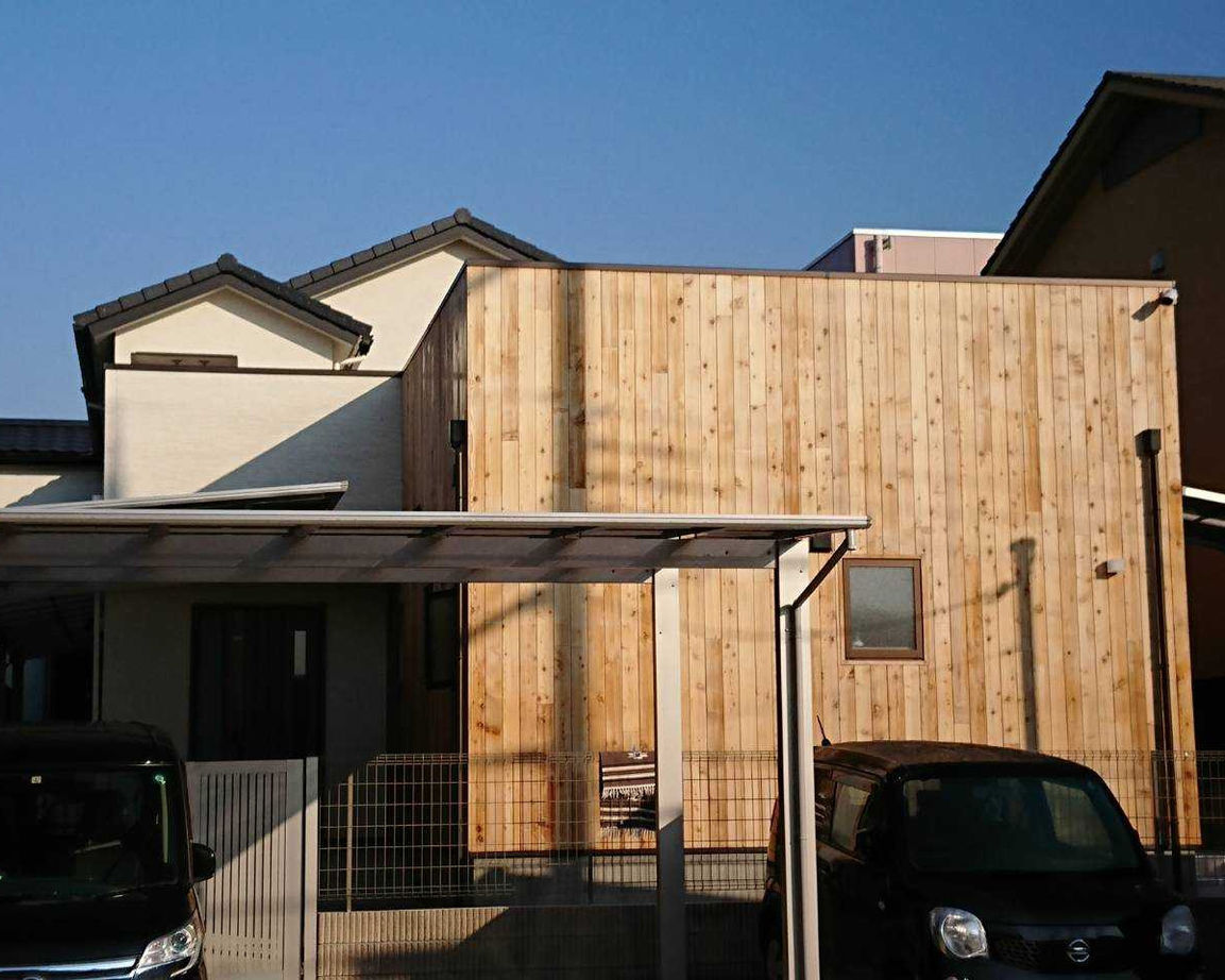 洛斗コーポレーション 【変形地/京都市/間取り図有】中庭を生かした2世帯住宅。部屋ごとに多彩なデザインで、家族も愛犬も快適にの建築実例画像2