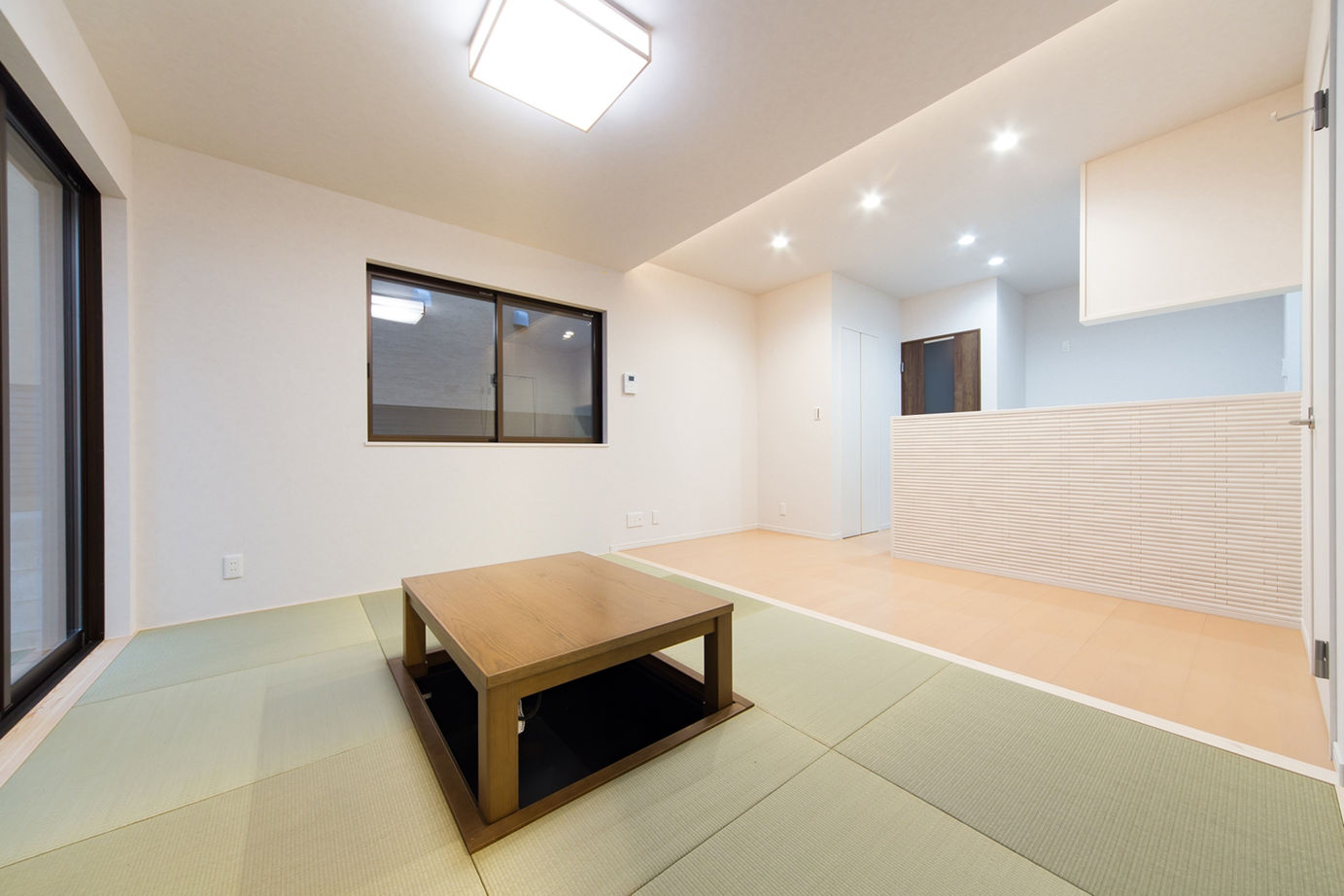 洛斗コーポレーション 【変形地/京都市/間取り図有】中庭を生かした2世帯住宅。部屋ごとに多彩なデザインで、家族も愛犬も快適にの建築実例画像4