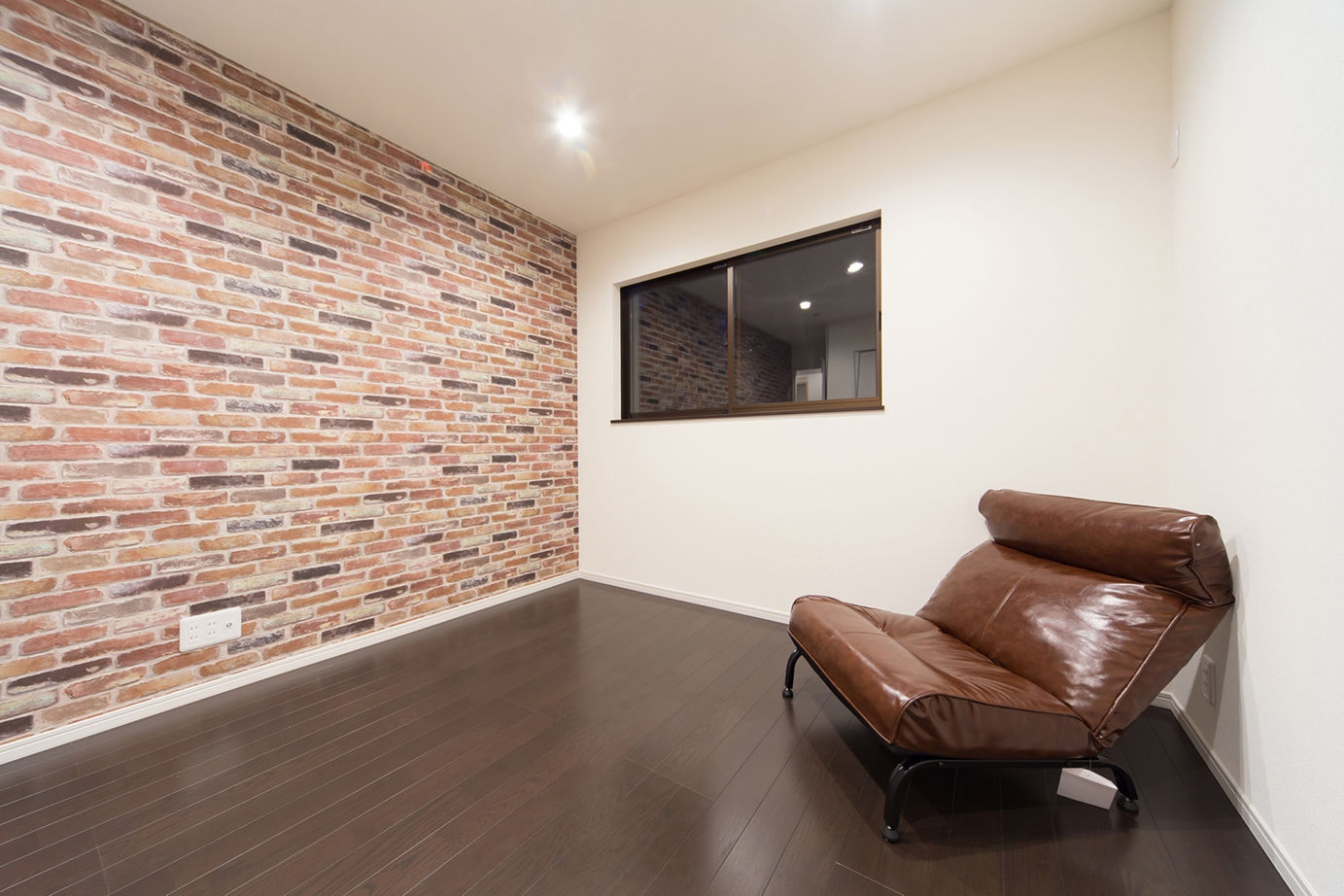 洛斗コーポレーション 【変形地/京都市/間取り図有】中庭を生かした2世帯住宅。部屋ごとに多彩なデザインで、家族も愛犬も快適にの建築実例画像8