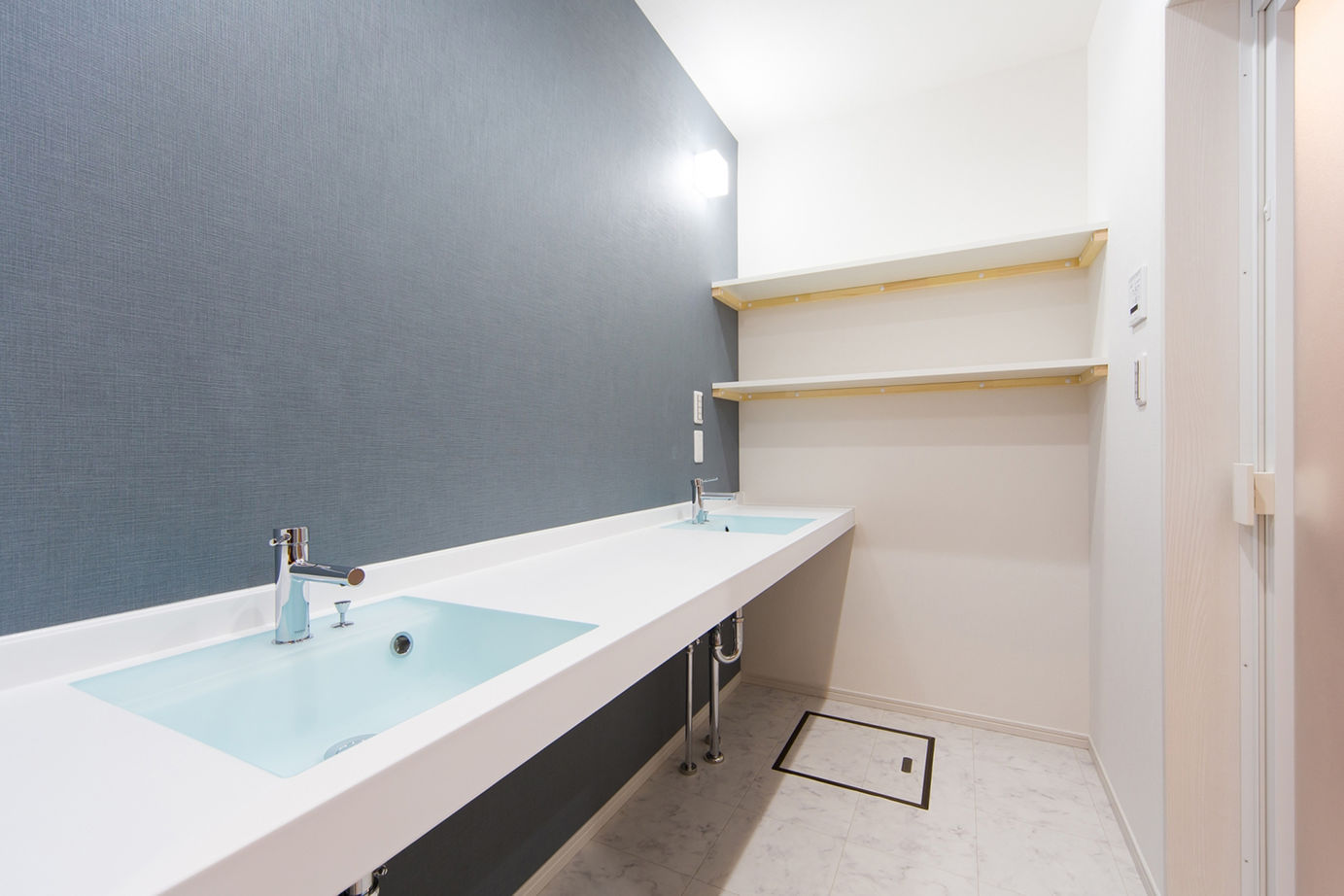 洛斗コーポレーション 【変形地/京都市/間取り図有】中庭を生かした2世帯住宅。部屋ごとに多彩なデザインで、家族も愛犬も快適にの建築実例画像10