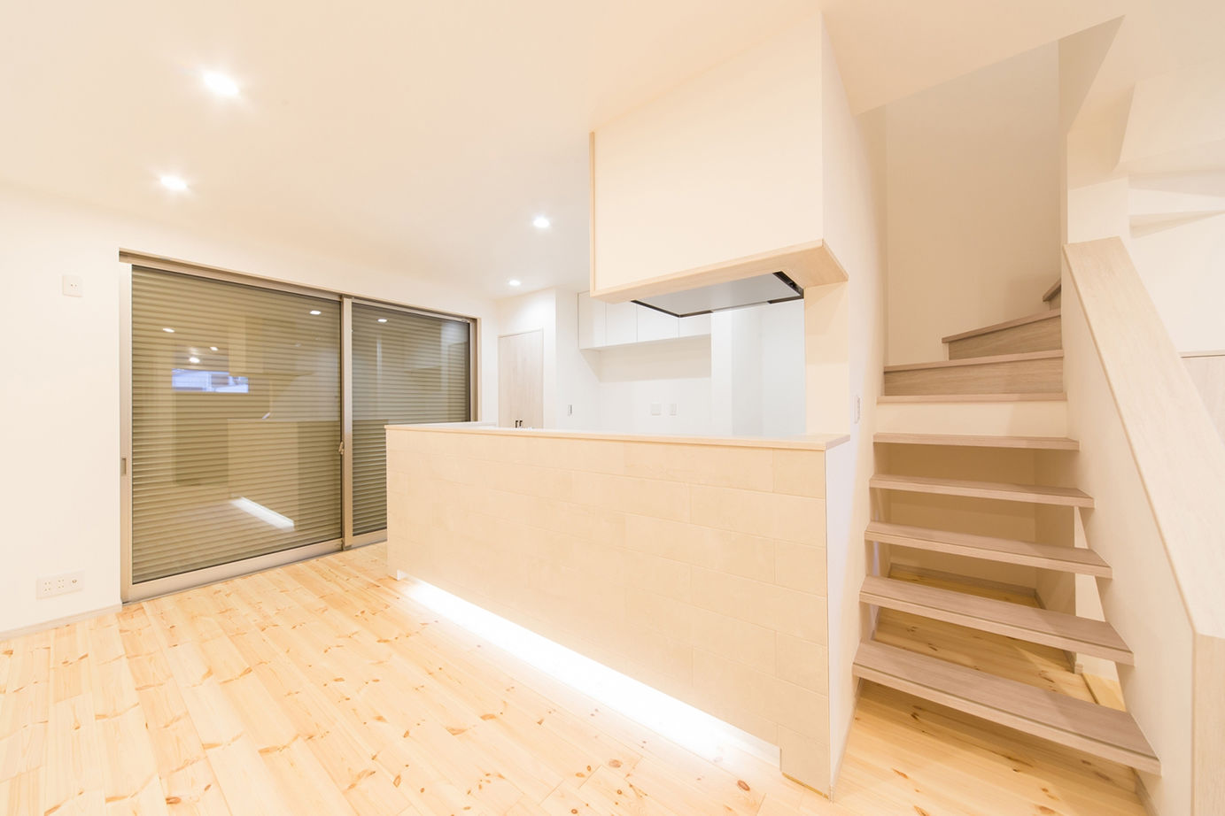洛斗コーポレーション 【京都市/24.7坪/1000万円台/吹き抜け】狭小地約25坪の敷地を有効活用。コンパクトな家を楽しく住みこなすの建築実例画像5