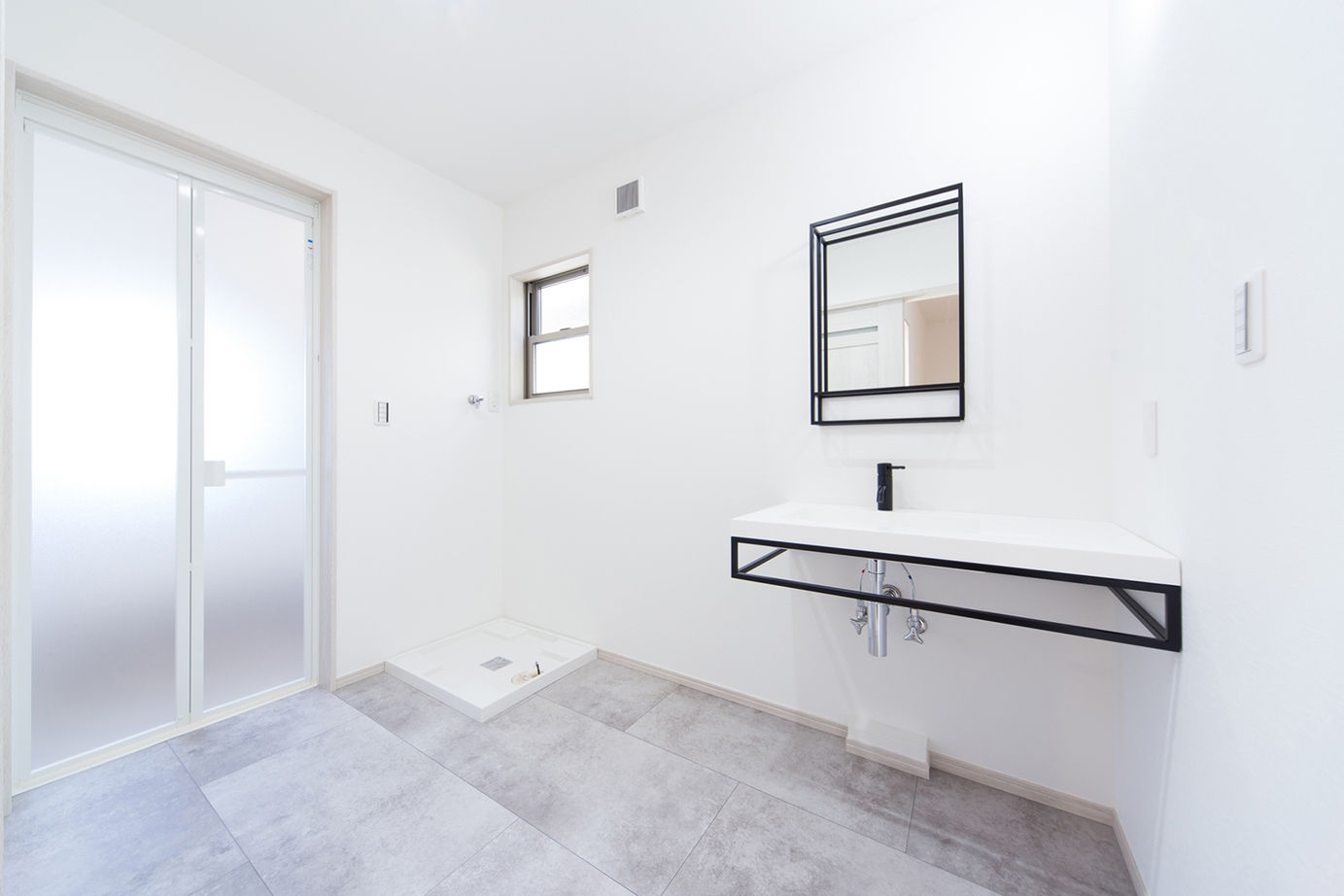 洛斗コーポレーション 【京都市/24.7坪/1000万円台/吹き抜け】狭小地約25坪の敷地を有効活用。コンパクトな家を楽しく住みこなすの建築実例画像10