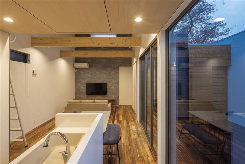 洛斗コーポレーション 【26坪台/2400万円】プライバシーを守りつつ、広々と暮らせる平屋の住まいの建築実例画像3