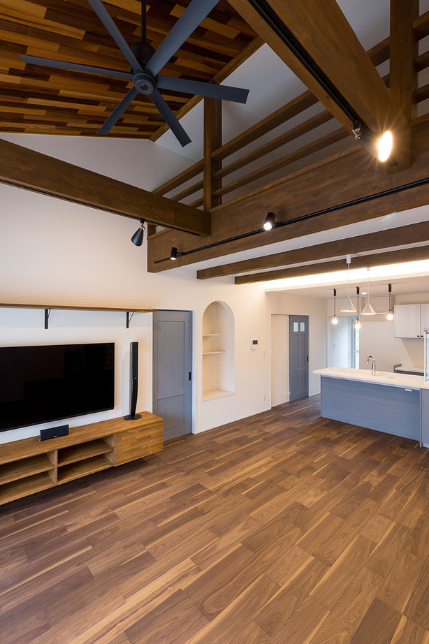 ヴィーヴル 【3000万円台×ドライウォール×3人で暮らす×間取り図】開放感とロフトが楽しいアメリカンな平屋の建築実例画像5