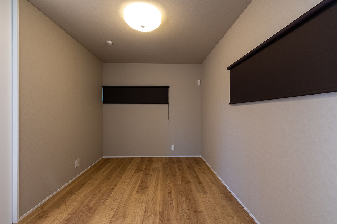 ヴィーヴル 【2500～2999万円×シンプルモダン】木を活かしたLDKは20帖。全居室に2.5帖のウォークインクローゼット付きの建築実例画像9