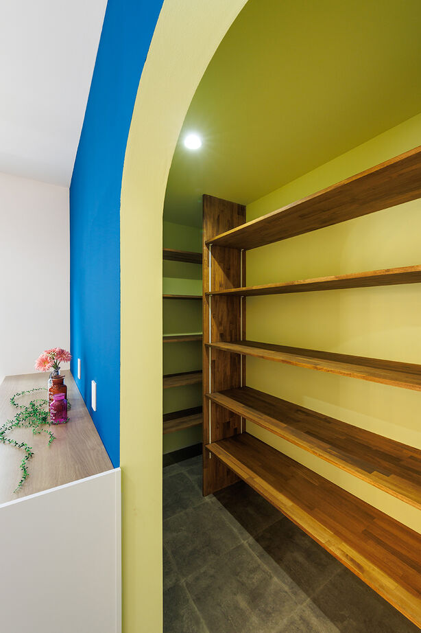 ヴィーヴル 【3000～3499万円×ドライウォール×サーファーズハウス】カバードポーチのあるカリフォルニアスタイルの家の建築実例画像3