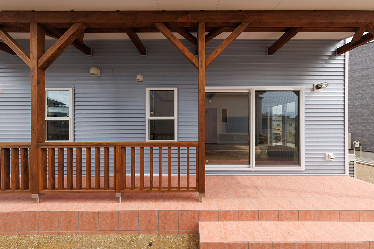 ヴィーヴル 【3000～3499万円×ドライウォール×サーファーズハウス】カバードポーチのあるカリフォルニアスタイルの家の建築実例画像10