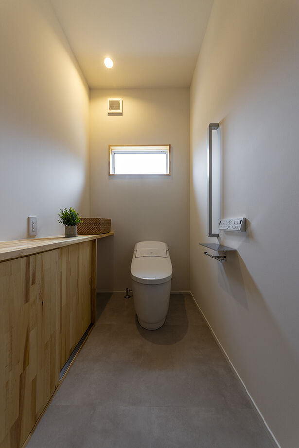 ヴィーヴル 【2000万円台×コンパクト×20坪台】リビングに家族が集う自然素材の平屋。杉板貼りの勾配天井に造作本棚もの建築実例画像17