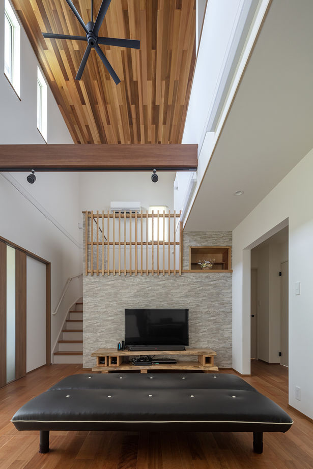 木暮らし工房サンハウス 【間取り図有／2000万円台前半／スキップフロア／子ども4人】スキップフロアを活用した一体感のある家の建築実例画像2