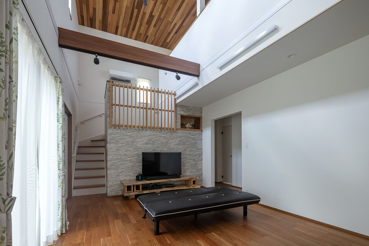 木暮らし工房サンハウス 【間取り図有／2000万円台前半／スキップフロア／子ども4人】スキップフロアを活用した一体感のある家の建築実例画像3