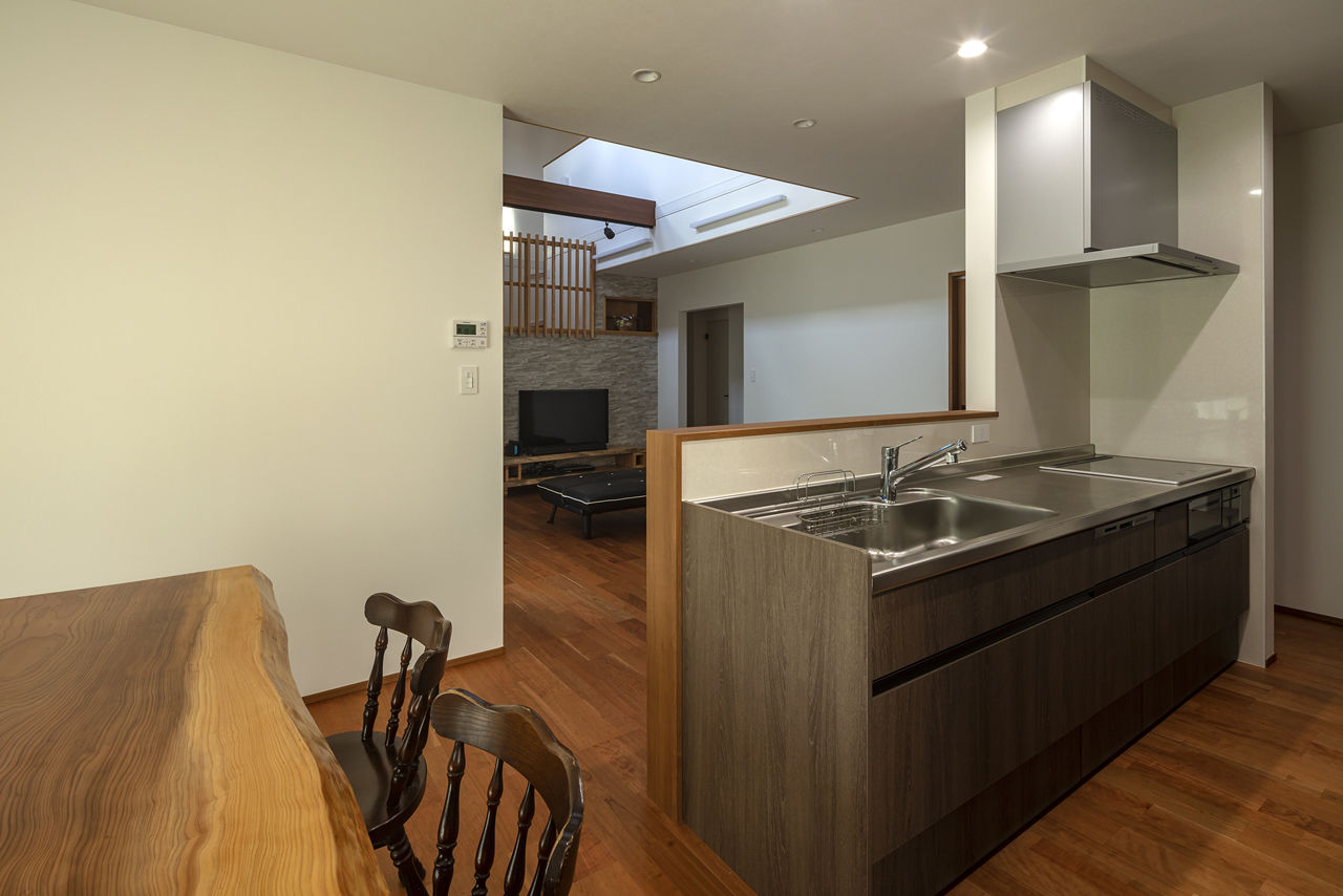 木暮らし工房サンハウス 【間取り図有／2000万円台前半／スキップフロア／子ども4人】スキップフロアを活用した一体感のある家の建築実例画像5