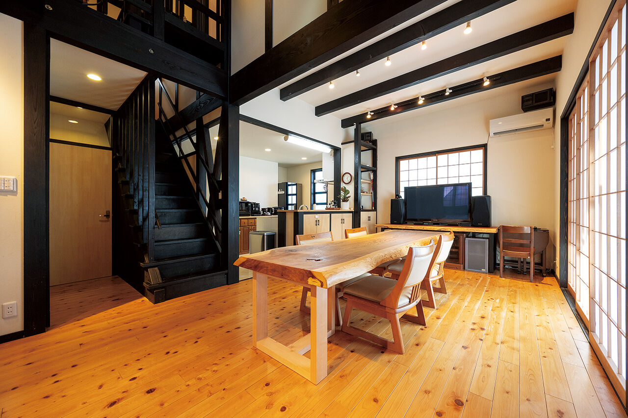 木暮らし工房サンハウス 【間取り図有／2000万円台後半／和モダン】木の温もりと力強さに包まれる、新しくて懐かしい和モダンの家の建築実例画像2