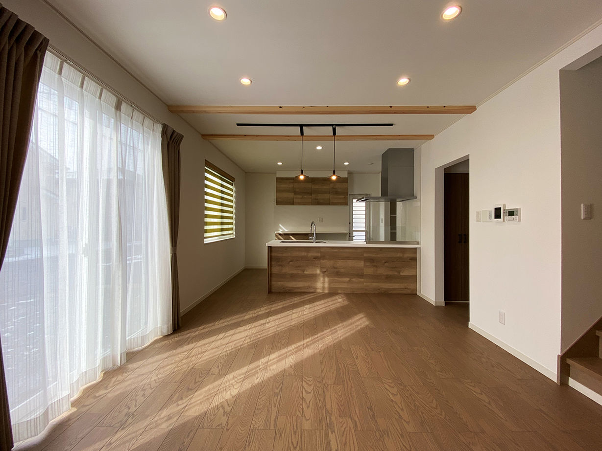 リンクワークス 【郡山市｜1780万円/延床33坪】自然素材たっぷりで、家事動線や収納にこだわった、子育てしやすいローコスト住宅の建築実例画像2