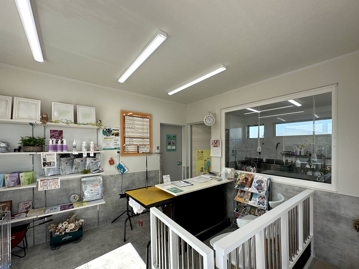 リンクワークス 【郡山市｜1940万円/延床37坪】ドッグランも！ワンちゃんが快適に過ごせるペットショップを併設した2階建ての建築実例画像2