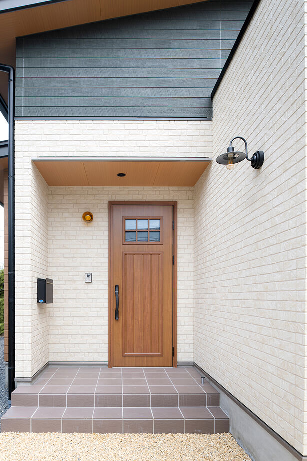 リンクワークス 【本宮市｜2200万円/延床36坪】青空を楽しめる開放的な吹抜けリビングが実現。大好きな電車が眺められる子ども部屋もの建築実例画像9