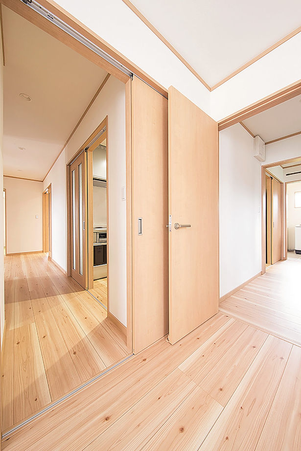 エルハウス（茅野市・諏訪市・松本市） 【4LDK平屋】動線バッチリ、明るさもクリア！平屋の快適な“真ん中”の建築実例画像8