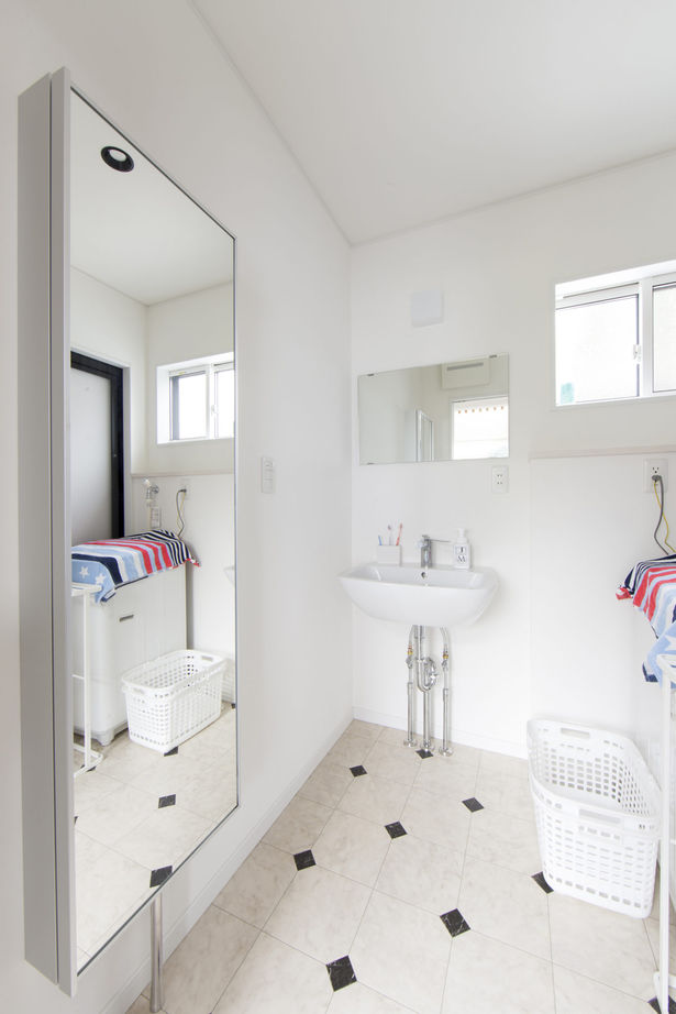 エルハウス（茅野市・諏訪市・松本市） 【3LDK２階建て】明るく開放感のあるリビングと土間風のキッチンが印象的な家の建築実例画像7