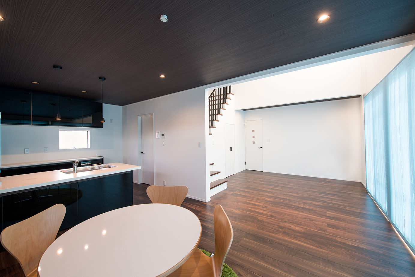 エルハウス（茅野市・諏訪市・松本市） 【3LDK2階建て】気分はアジアンリゾート！吹き抜けのある優雅な家の建築実例画像5