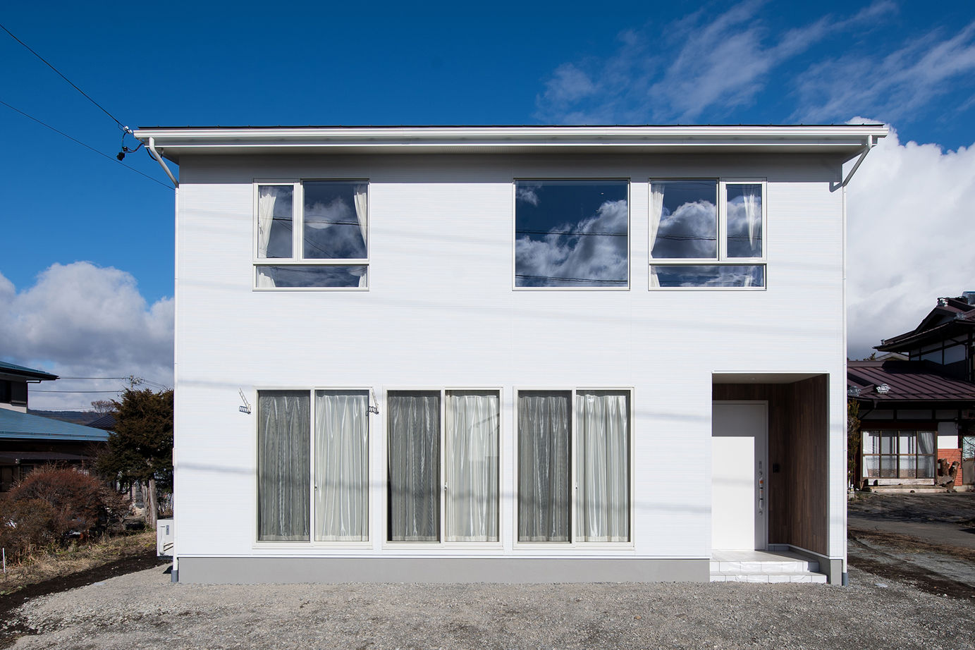 エルハウス（茅野市・諏訪市・松本市） 【3LDK2階建て】気分はアジアンリゾート！吹き抜けのある優雅な家の建築実例画像9