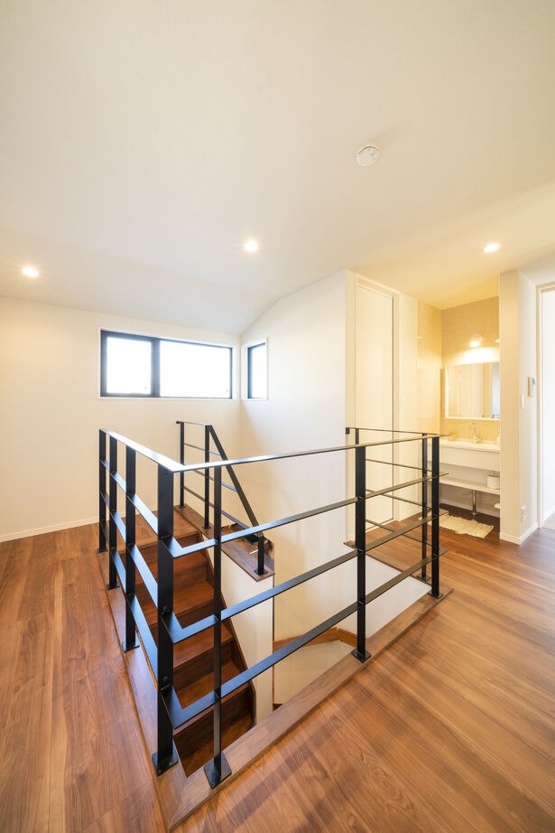 MBCハウス（MBC開発） 【2階建て/家事らく動線/パッシブデザイン】中と外をつなぐ土間と上質素材を使ったラグジュアリーな邸宅の建築実例画像8