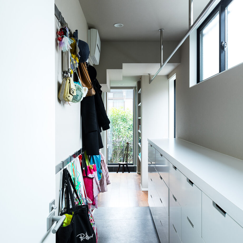 三和エステート 【注文住宅/間取りあり】本が主役の家の建築実例画像3