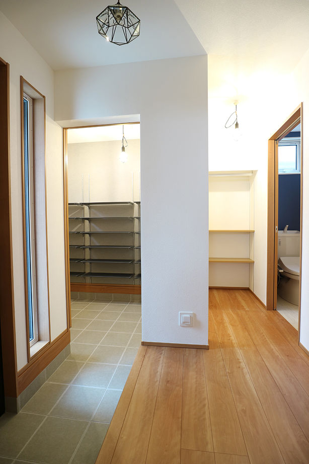 福建ホーム 【1000万円台×平屋×25坪｜間取り】勾配天井のリビングが開放的。2人暮らしにちょうどいいコンパクト平屋の建築実例画像6