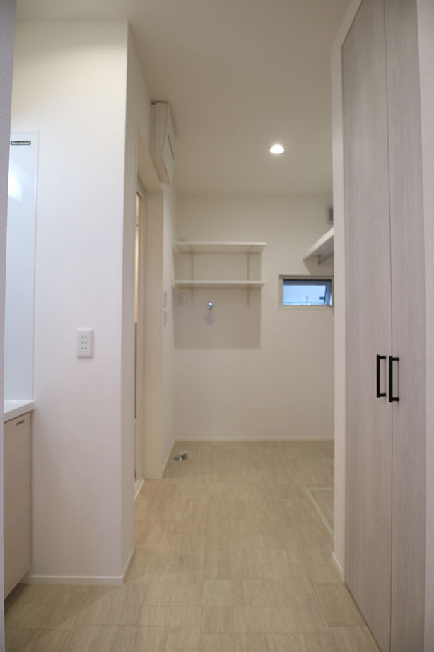 福建ホーム 【1000万円台×平屋×25坪｜間取り】勾配天井のリビングが開放的。2人暮らしにちょうどいいコンパクト平屋の建築実例画像9