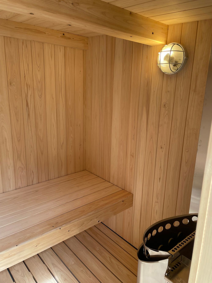 フロックス 【奈良/土地探し/間取り図有】ガジュマルの木が茂る吹き抜けリビング、サウナ、古民家風の外観の建築実例画像10