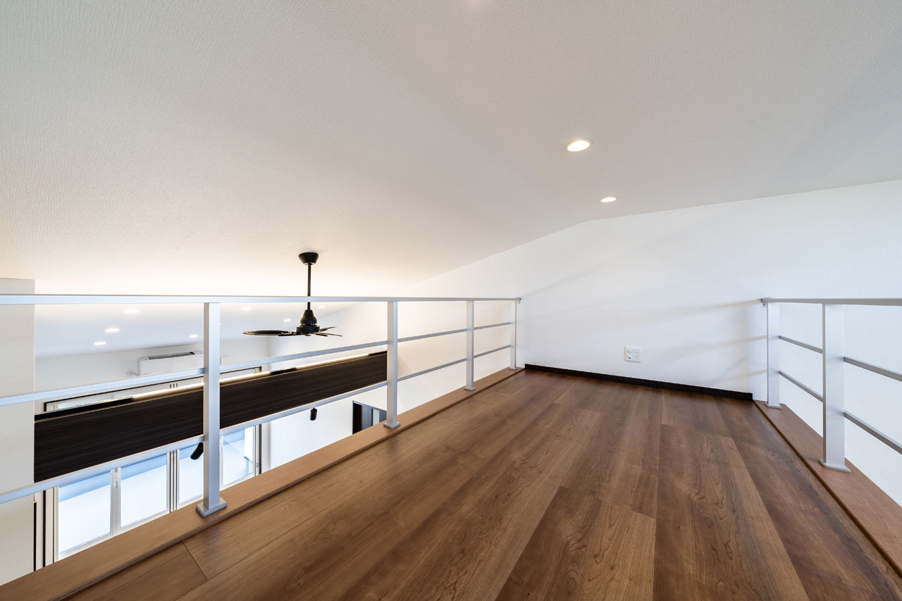 フロックス 【大阪/2000万円台/延床35坪/間取り図有】シンプルモダンでおしゃれな外観と電力は自給自足で省エネにの建築実例画像4