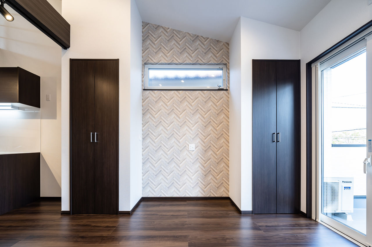 フロックス 【大阪/2000万円台/延床35坪/間取り図有】シンプルモダンでおしゃれな外観と電力は自給自足で省エネにの建築実例画像5