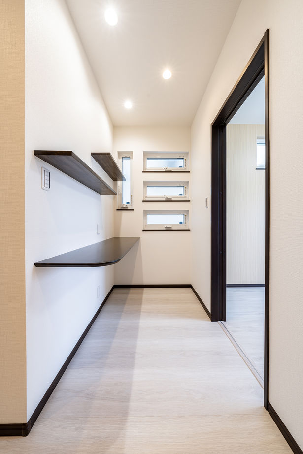 フロックス 【大阪/2000万円台/延床35坪/間取り図有】シンプルモダンでおしゃれな外観と電力は自給自足で省エネにの建築実例画像9