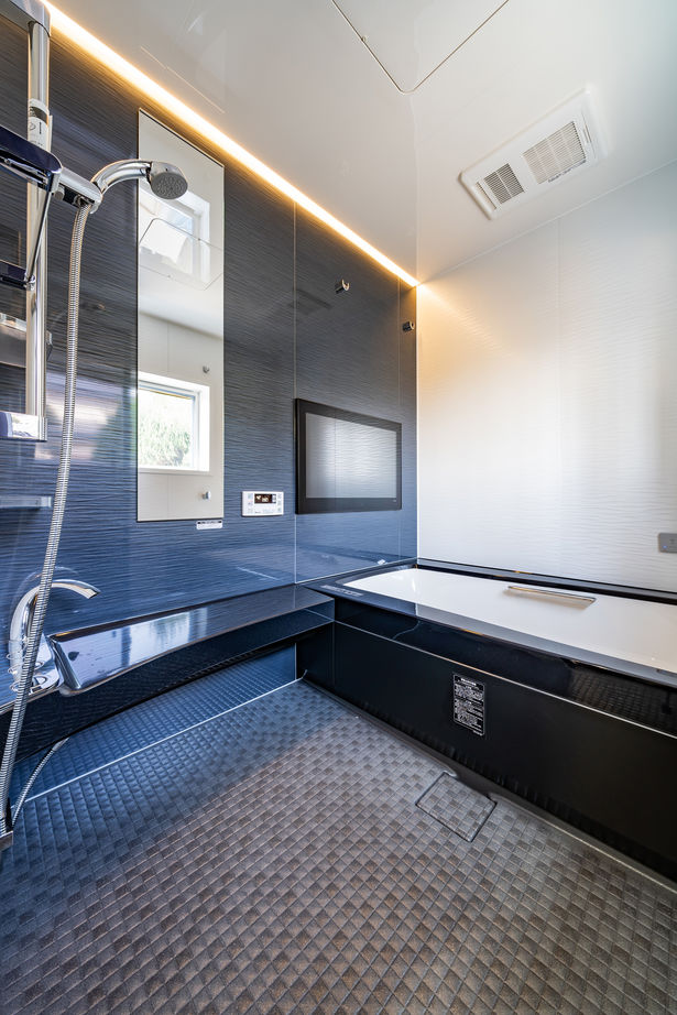 フロックス 【大阪/2000万円台/延床50坪/間取り図有】シンプルモダンなかっこいい外観と吹き抜けのあるお家の建築実例画像6