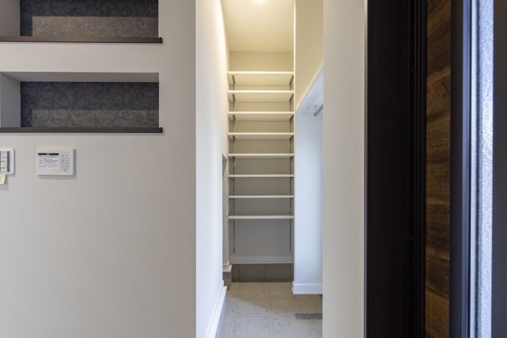 フロックス 【大東市/2世帯住宅/４LDK】設計の技術で北向きでも「明るい！！」を表現した光の間取りの建築実例画像4