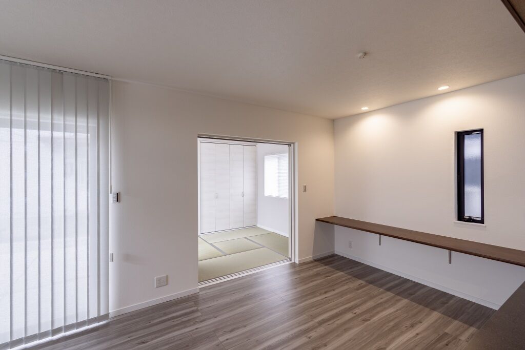 フロックス 【大東市/2世帯住宅/４LDK】設計の技術で北向きでも「明るい！！」を表現した光の間取りの建築実例画像9