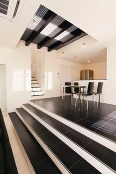 thinks  タイルの床とスキップフロア 自分スタイルにこだわった家の建築実例画像6