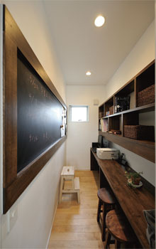 thinks  家族が集う空間を大切にした シンプルデザインの平屋の家の建築実例画像5