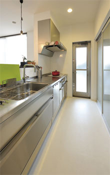 thinks  家族が集う空間を大切にした シンプルデザインの平屋の家の建築実例画像6